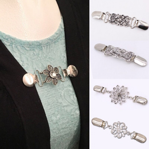 Women Vintage Flower Crystal Cardigan Duck Clip Pin Sweater Shawl Collar Sweater Scarf Clasp Brooch Pin Jewelry Accessories