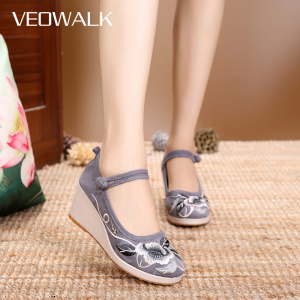 Veowalk Woman Canvas Embroidered Wedge Shoes Vintage Ladies Casual Comfort Soft Cotton Embroidery Pumps Platforms