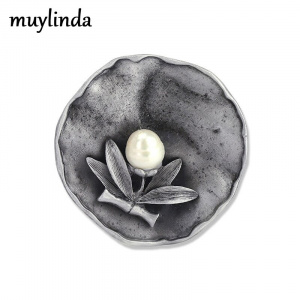 Muylinda Big Metal Flower Brooches Vintage Freshwater Brooch Pin For Women Banquet Party Pins And Brooches Jewelry