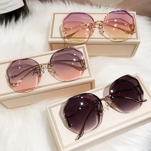 SHOPAHOLIC Irregular Round Gradient Rimless Sunglasses for Women