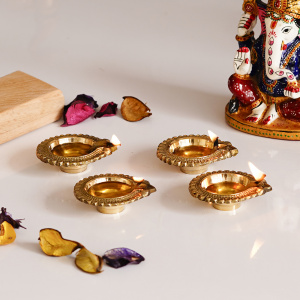 Set of 4 Auspicious Handcrafted Brass Diya