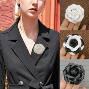 Black White Genuine Leather Camellia Flower Bow Brooches for Woman Big Size Ribbon Bowknot Brooch Pins Dress Shirt Accessories