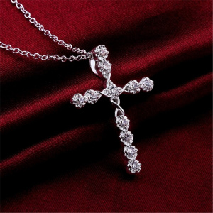Link Chain Necklace with Crystal Classic Cross Pendant Fashion Jewelry for Women