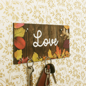Love Theme Wooden Key Holder with 7 Hooks